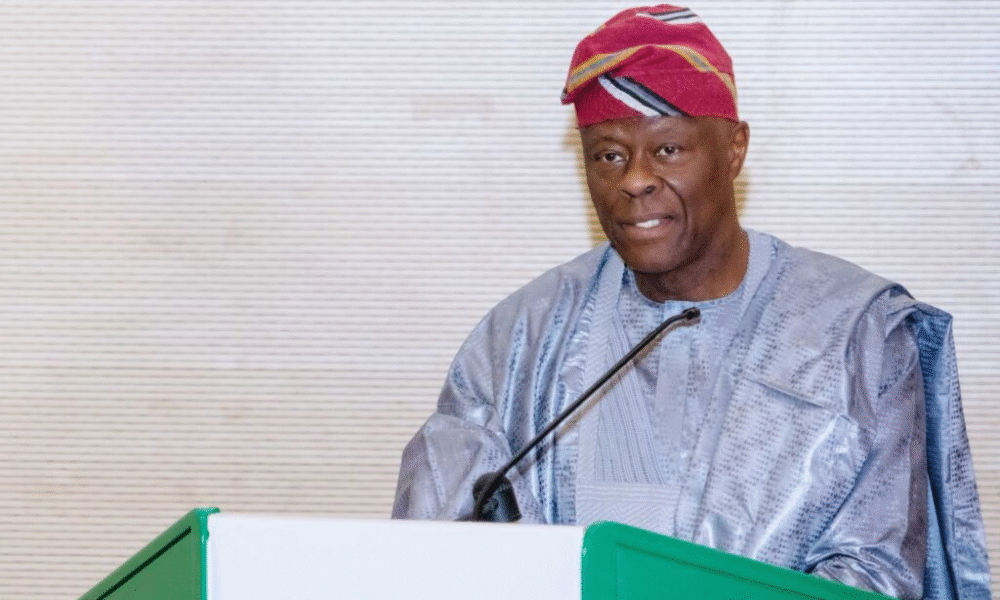 FG Revenue Rises by 40% to N6.9tn in Four Months as Economic Reforms Take Hold
