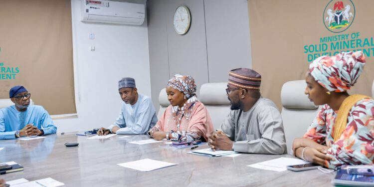 Africa Finance Corporation, Nigeria Sign $1.3 Billion Alumina Refinery Deal